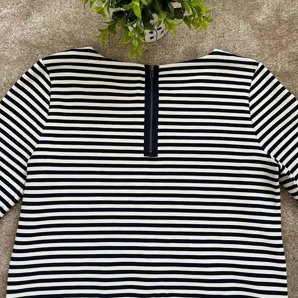 Madewell Navy Blue & Off-White Striped 3/4 Sleeve Textured Top Size: Medium